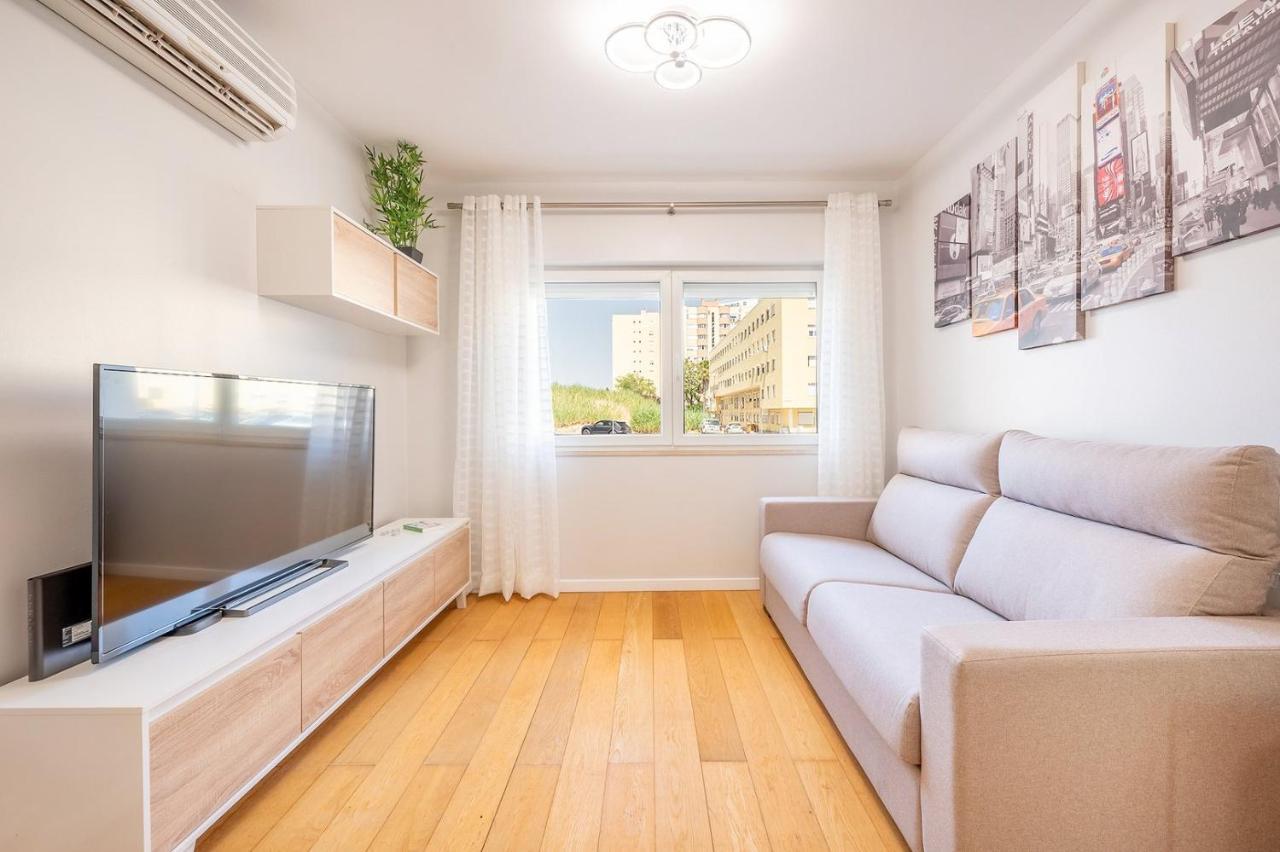 Guestready - Contemporary White In Apartment