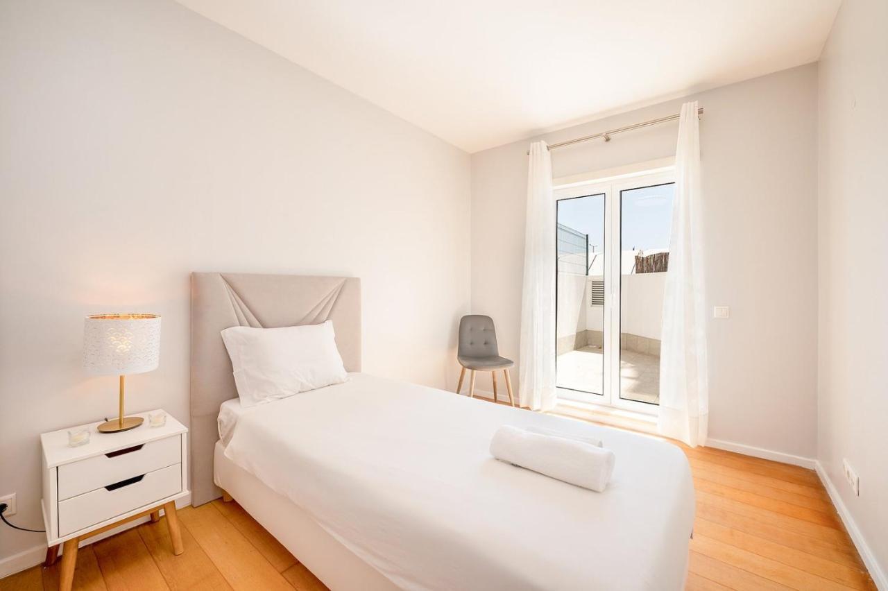 Guestready - Contemporary White In * Lisbon